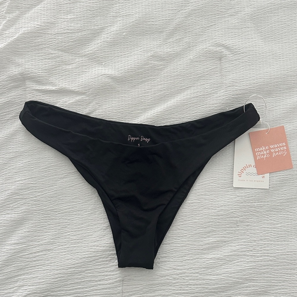 Dippin' Daisy's Elegant Black Swimwear